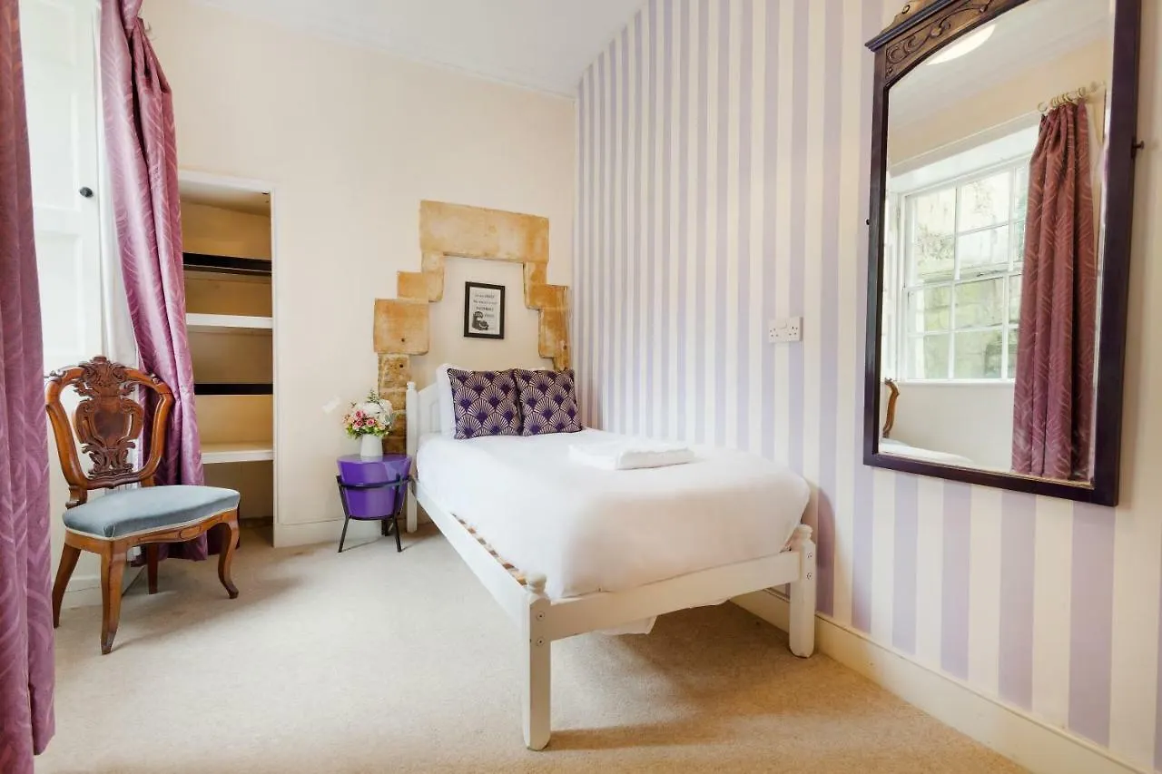 The Wonderland Townhouse - Alice In Wonderland 7Bdr Home Bath United Kingdom