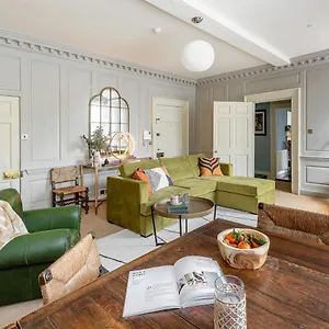 Superior Rosewell House - Centre Apartment